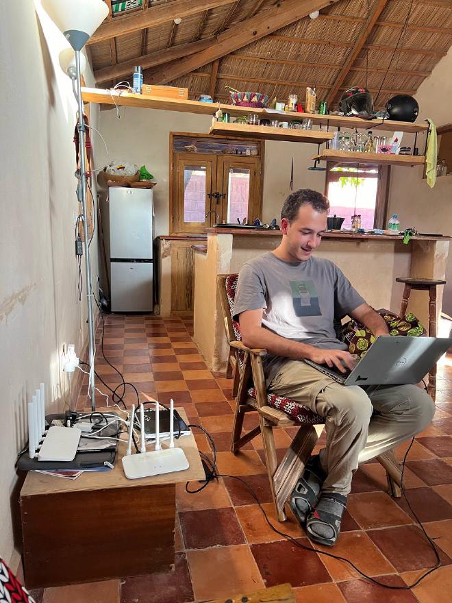 Aitor working at Pablo&rsquo;s house