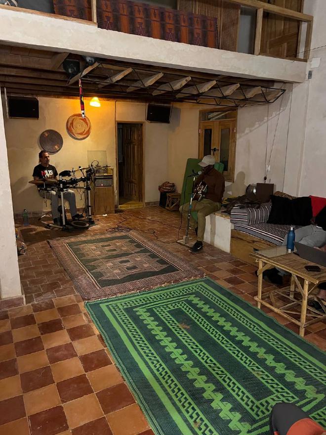 Improvised concert